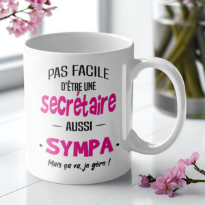 Cadeau Pour Une Secrétaire - Mug secrétaire géniale 8 Mug original et personnalisé pour secrétaire - cadeau humoristique modèle MT0002